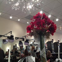 รูปภาพถ่ายที่ Hairsay Salon โดย Colleen เมื่อ 12/22/2012
