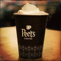 Das Foto wurde bei Peet&amp;#39;s Coffee &amp;amp; Tea von Arriman am 10/23/2017 aufgenommen