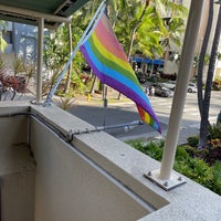 Foto diambil di Bacchus Waikiki oleh Brian P. pada 9/6/2021