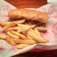 รูปภาพถ่ายที่ Bubbalou&amp;#39;s Bodacious Bar-B-Q โดย Clemson T. เมื่อ 5/9/2013