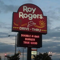 Photo prise au Roy Rogers par Jason le10/9/2012