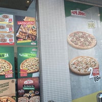 Photo taken at Papa John&amp;#39;s Pizza by M. Q. on 5/8/2021