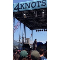 Снимок сделан в The Village Voice&amp;#39;s 4Knots Music Festival пользователем Allston P. 7/12/2014