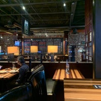 Foto tirada no(a) BJ&amp;#39;s Restaurant &amp;amp; Brewhouse por Marina C. em 11/23/2021