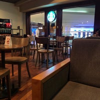 Foto scattata a Starbucks da Khalid A. il 11/17/2018