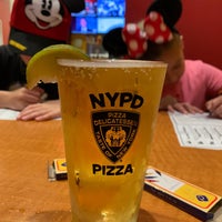 3/13/2020 tarihinde Rob S.ziyaretçi tarafından NYPD Pizza'de çekilen fotoğraf
