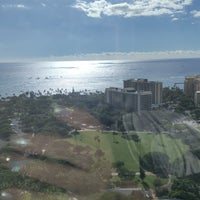 รูปภาพถ่ายที่ Holiday Inn Express Honolulu-Waikiki โดย Samantha B. เมื่อ 1/1/2024