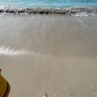 รูปภาพถ่ายที่ Outrigger Waikiki Beach Resort โดย jeffrey a. เมื่อ 12/29/2021