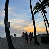 Снимок сделан в Outrigger Waikiki Beach Resort пользователем jeffrey a. 12/28/2021
