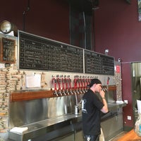 Foto tirada no(a) Alameda Island Brewing Company por Philip em 7/7/2016