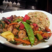Photo taken at Stir Crazy Fresh Asian Grill by Juliana M. on 10/20/2012