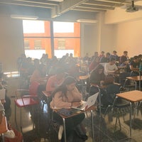 Das Foto wurde bei Universidad del Istmo - UNIS von Leonor P. am 1/8/2020 aufgenommen