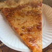 Das Foto wurde bei Joe&amp;#39;s Pizza von Christian D. am 12/21/2023 aufgenommen