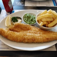 Photo taken at Pier 1 Fish and Chips by Edmund on 10/30/2019