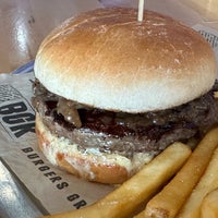 Снимок сделан в BGR the Burger Joint - Columbia пользователем Andrew 5/13/2024
