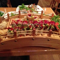 รูปภาพถ่ายที่ Miyako Sushi โดย Jason V. เมื่อ 1/11/2013