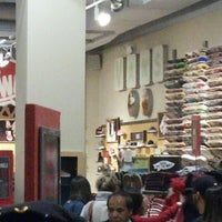 vans at woodfield mall
