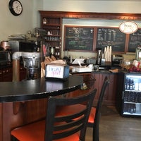 6/18/2017 tarihinde Gregory S.ziyaretçi tarafından BeanGood: The Coffee Pub'de çekilen fotoğraf
