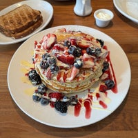 Photo taken at Wildberry Pancakes and Cafe by Nam-kyu C. on 10/27/2023