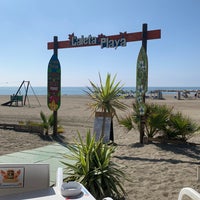Foto diambil di Caleta Playa oleh Liz M. pada 5/7/2019