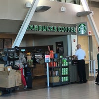 Photo taken at Starbucks by Stu L. on 11/9/2016