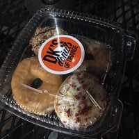 3/9/2019 tarihinde Vu L.ziyaretçi tarafından DK&amp;#39;s Donuts'de çekilen fotoğraf