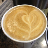 Photo taken at Peet&amp;#39;s Coffee &amp;amp; Tea by Vicky W. on 8/3/2012