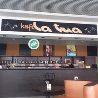 Photo taken at kafe la tua by Евгения С. on 5/30/2012