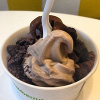 Photo taken at Pinkberry by Michelle D. on 6/7/2013