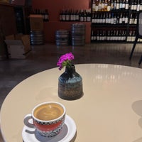 Foto tirada no(a) Twins Coffee Roasters por Burak G. em 12/9/2023