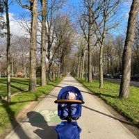 Photo taken at Jardin du Ranelagh by Ivan A. on 2/11/2022