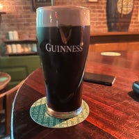 Photo taken at Molly Malone&amp;#39;s Irish Pub by Steven 🤠 on 8/6/2023