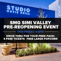 Foto tirada no(a) Studio Movie Grill Simi Valley por Brittany F. em 10/17/2020