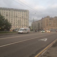 Photo taken at Сквер у м. Автозаводская by Сергей К. on 8/29/2017
