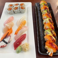 Photo taken at Tanoshii Mike&amp;#39;s Sushi by David J. on 5/10/2021