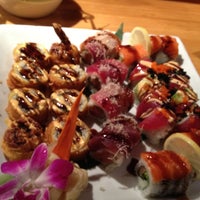 Foto diambil di Mura Japanese Restaurant oleh Ed S. pada 10/24/2012