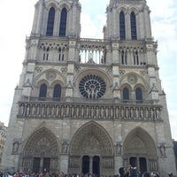 Photo taken at Basilique Notre-Dame-des-Victoires by Aglae R. on 6/19/2015