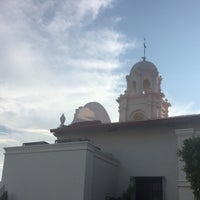 Photo taken at Iglesia del Espiritu Santo by Rolando V. on 8/27/2015