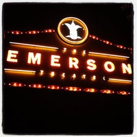 Foto tirada no(a) The Emerson Theatre por Kelley W. em 2/23/2013