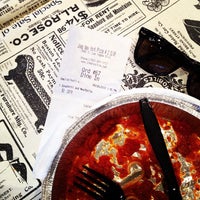 รูปภาพถ่ายที่ Joe’s New York Pizza โดย David R. เมื่อ 9/28/2012