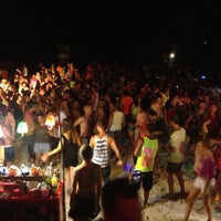Photo taken at Full Moon Party by Swawa on 4/25/2013