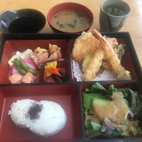 Photo taken at Toraya Japanese Restaurant by Teruko K. on 9/14/2017