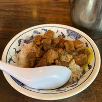 Photo taken at Main Street Taiwanese Gourmet 北港台菜 by Jasper Y. on 11/15/2018