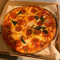 1/12/2020 tarihinde Adam P.ziyaretçi tarafından Blaze Pizza'de çekilen fotoğraf