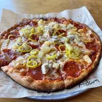 Foto tirada no(a) Blaze Pizza por Adam P. em 8/9/2022