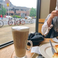 Photo taken at Costa Coffee by L0ma on 6/25/2019