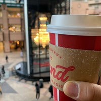 Photo taken at Starbucks by kizaki s. on 12/10/2018