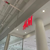 Photo taken at H&amp;amp;M by Mikhail F. on 9/12/2021