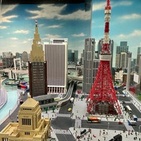 Photo taken at LEGOLAND Discovery Center Tokyo by Moto S. on 3/5/2022