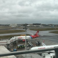 Photo taken at View Heathrow - the Observation Deck by Alexandr N. on 8/16/2019